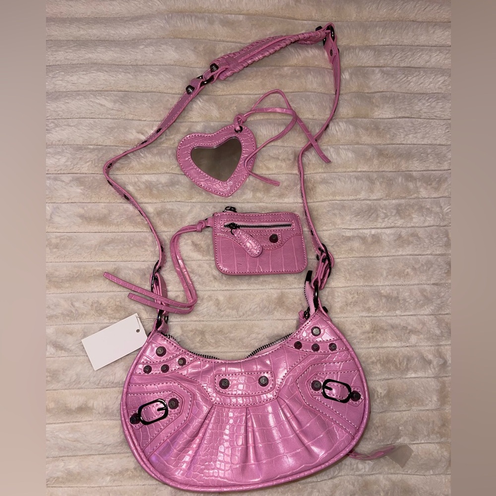 Pink Croc-Texture Shoulder Bag with Heart Mirror Charm